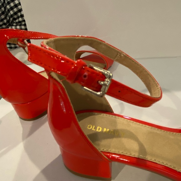 OLD NAVY Neon Red Patent Sandals. NWOT. SZ. 8. SUPER CUTE! Low Block Heels. - Picture 6 of 8